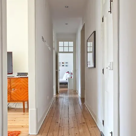 Apartment Spacious Sunny Flat- Baixa / Rossio