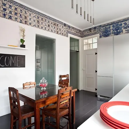 Apartment Spacious Sunny Flat- Baixa / Rossio